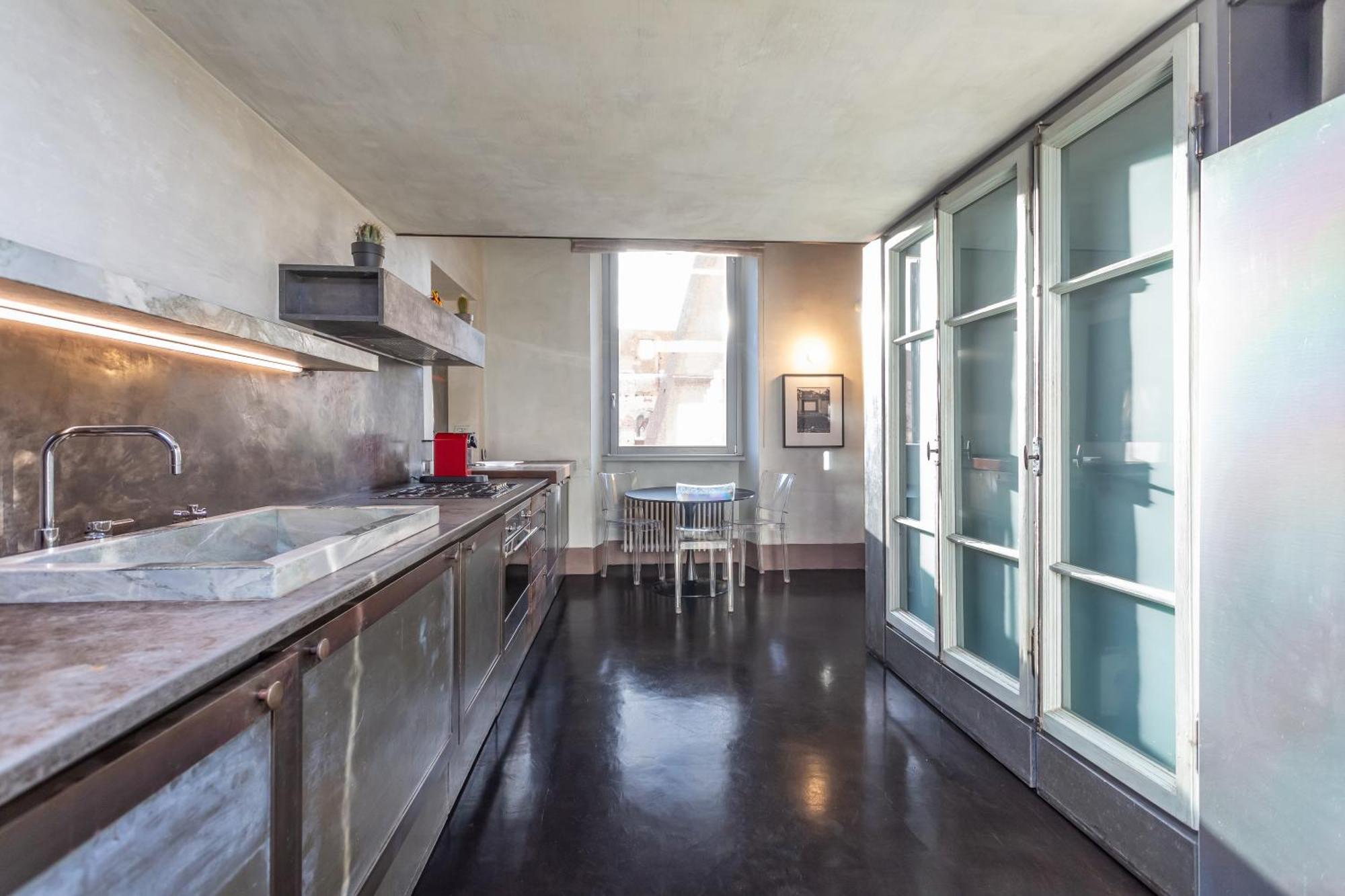 Iconic Apartment With Unique Colosseum View Рим Экстерьер фото